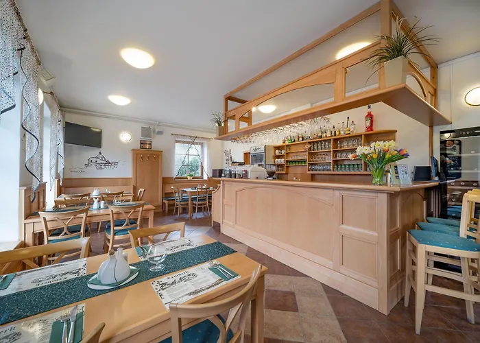 A Restaurace Lemberk Guest house 3*